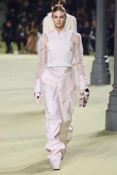 Look 20